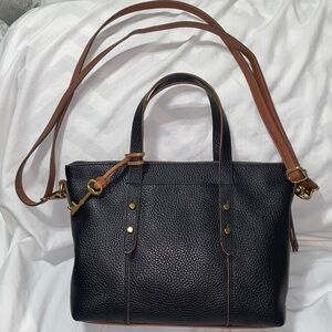 Like new Fossil Black Leather convertible Tote/Shoulder/ satchel/ crossbody Bag